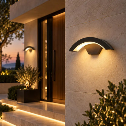 Curved LED Outdoor Wall Light | LumiArc