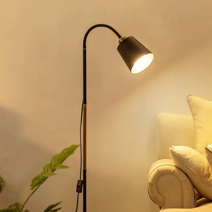 Standing Floor Lamp with Adjustable Lamp Head