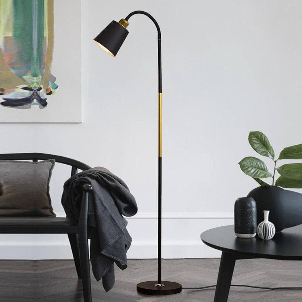 Standing Floor Lamp with Adjustable Lamp Head