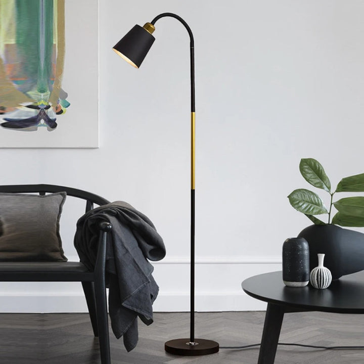 Standing Floor Lamp with Adjustable Lamp Head