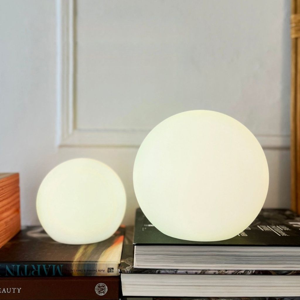 Cordless LED Globe Moon Table Lamp