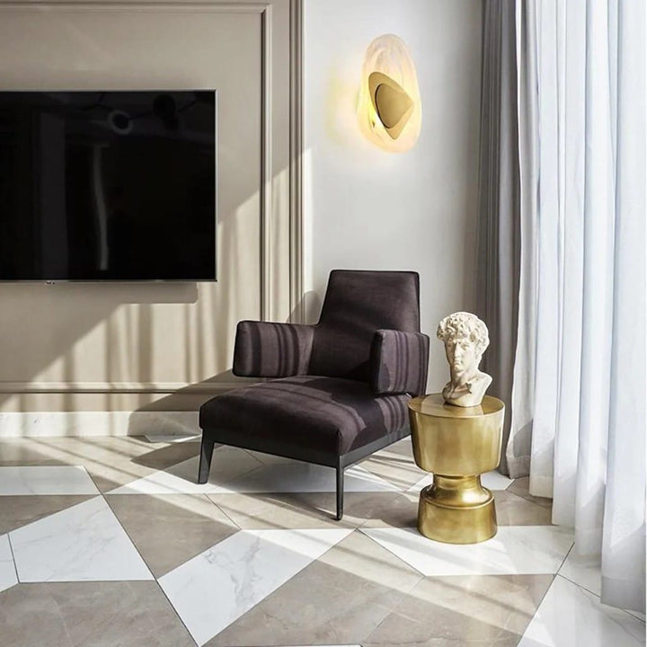 Crystal Glass Wall Sconce with Fluid Design Boldenn