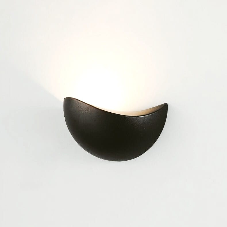 Minimalist Half-Round Nordic LED Wall Light Boldenn