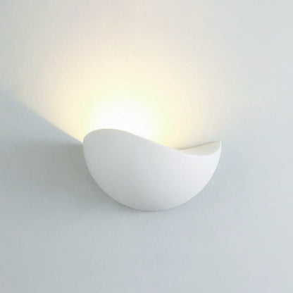 Minimalist Half-Round Nordic LED Wall Light Boldenn