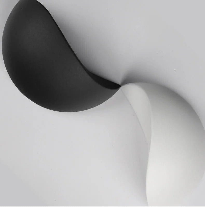 Minimalist Half-Round Nordic LED Wall Light Boldenn