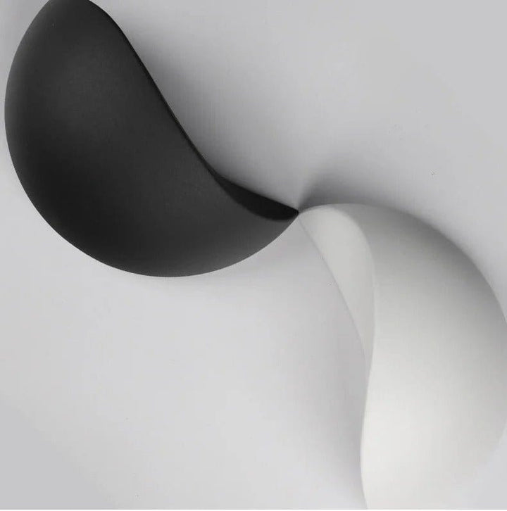 Minimalist Half-Round Nordic LED Wall Light Boldenn