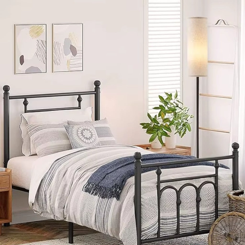 Scandinavian Linen Floor Lamp – Fabric Shade