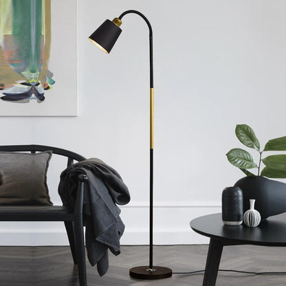 Standing Floor Lamp with Adjustable Lamp Head Boldenn