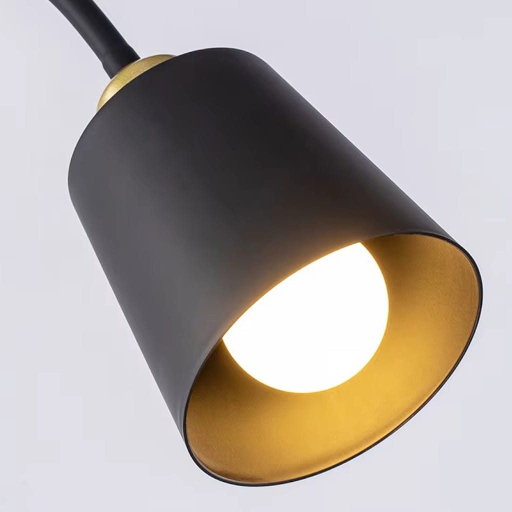 Standing Floor Lamp with Adjustable Lamp Head Boldenn